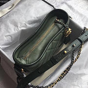 Chanel Gabrielle small hobo bag Green 20cm - 2