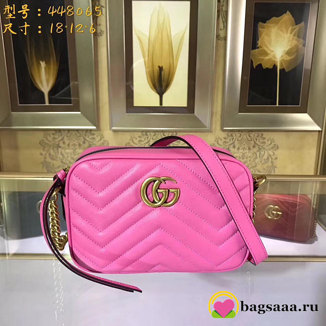 Gucci Marmont matelassé mini bag in Rose Red - 1