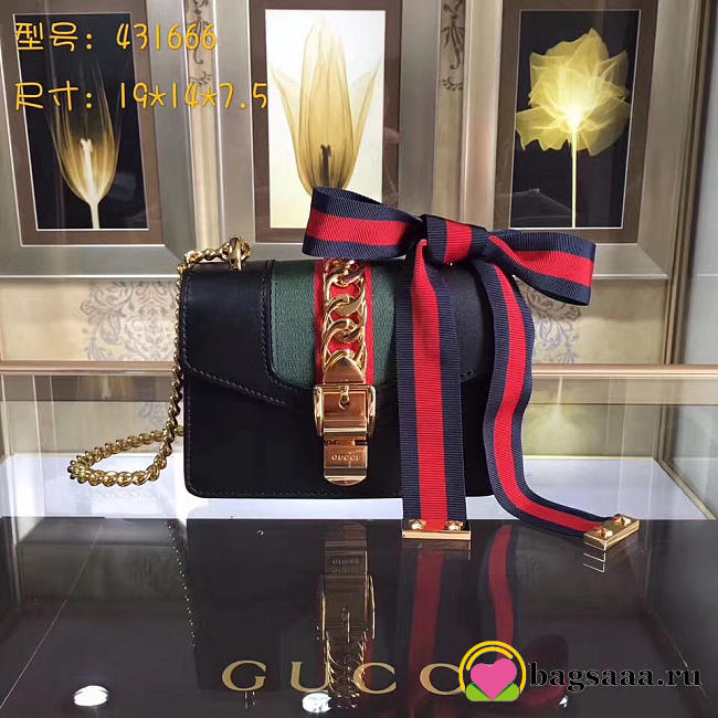 Gucci Sylvie leather mini chain bag in Black 431666 - 1