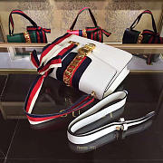 Gucci Sylvie shoulder bag in White leather 421882 - 3