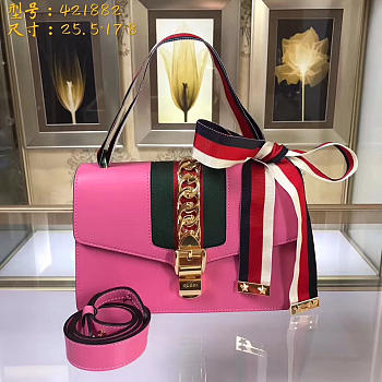 Gucci Sylvie shoulder bag in Pink leather 421882