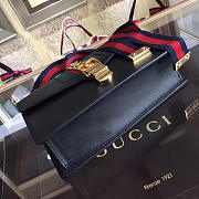 Gucci Sylvie shoulder bag in Black leather 421882 - 2