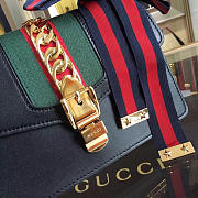 Gucci Sylvie shoulder bag in Black leather 421882 - 3