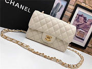 Chanel Flap Bag Caviar in White 20cm with Gold Hardware - 5