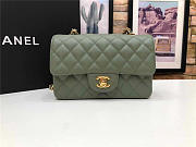 Chanel Flap Bag Caviar in Green 20cm with Gold Hardware - 3