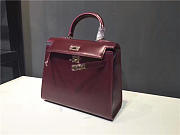 Hermes Kelly Leather handbag in Wine Red - 3
