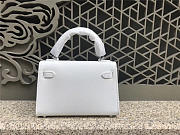 Hermes Kelly Leather Handbag in White with Silver Hardware - 5