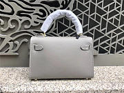 Hermes Kelly Leather Handbag in Gray with Gold Hardware - 4