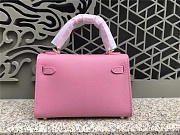Hermes Kelly Leather Handbag in Pink - 5