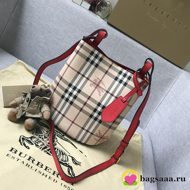 Burberry Haymarket Bucket bag in Red - 1