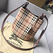 Burberry Haymarket Bucket bag in Pink - 1
