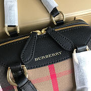 Burberry Original Classic Check bag in Black - 2