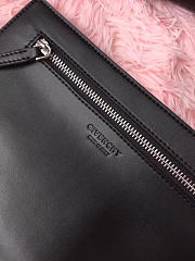 Givenchy original Handbag for Women in Black - 3