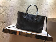 Bottega Veneta sheepskin knitted large shopping bags in Black - 1