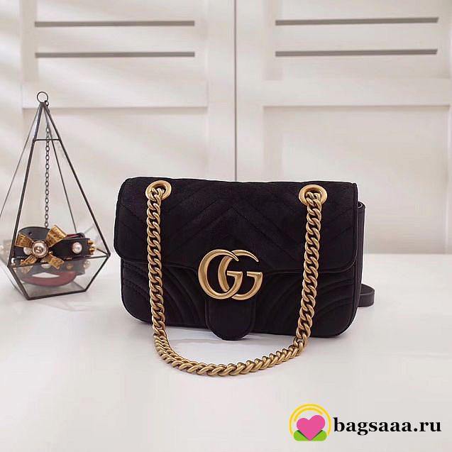 Gucci Marmont velvet small shoulder bag in Black - 1