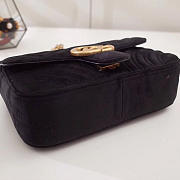 Gucci Marmont velvet small shoulder bag in Black - 5