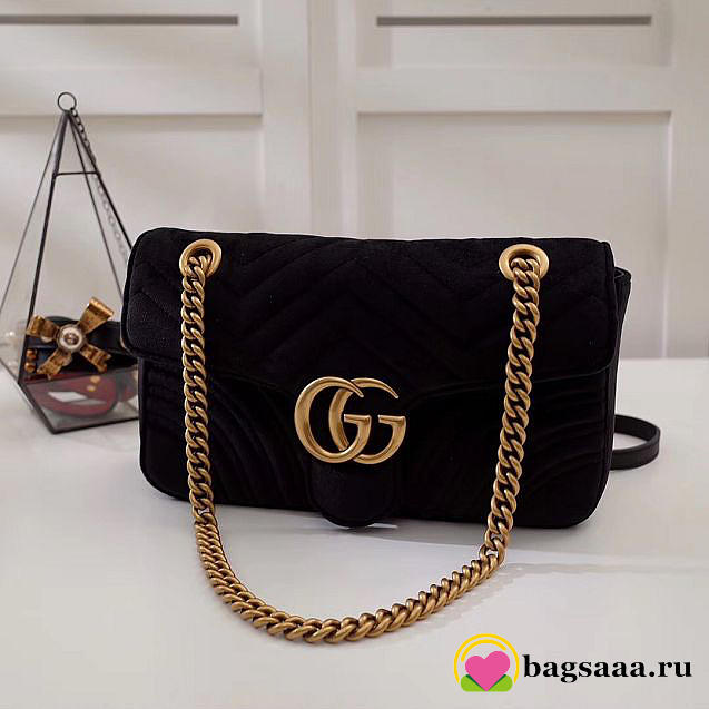 Gucci Marmont velvet Medium shoulder bag in Black - 1
