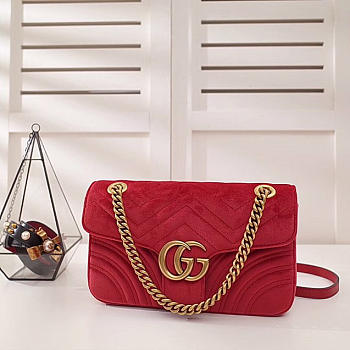Gucci Marmont velvet Medium shoulder bag in Red
