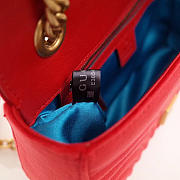 Gucci Marmont velvet Medium shoulder bag in Red - 3