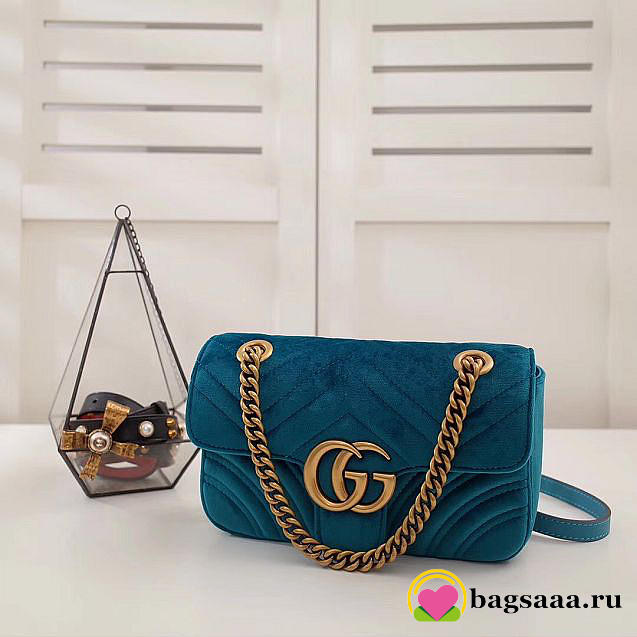 Gucci Marmont velvet small shoulder bag in Blue - 1