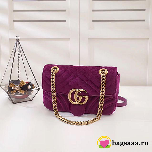 Gucci Marmont velvet Small shoulder bag in Dark Purple - 1