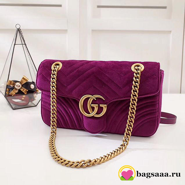 Gucci Marmont velvet Medium shoulder bag in Dark Purple - 1