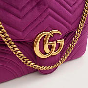 Gucci Marmont velvet Large shoulder bag in Dark Purple - 2