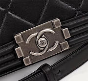 Chanel Boy Bag Lambskin Leather in Black with silver hardware - 4