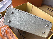 Louis Vuitton Leather Capucines Bag N94519 Beige - 4