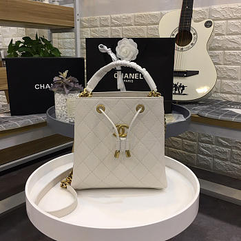 Chanel Womens Shoulder Bags White AS0310