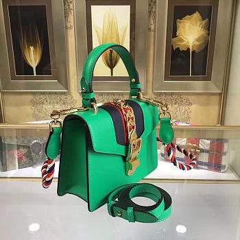 Gucci Sylvie leather mini bag in Green 470270