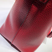 Bagsaa Gucci Calfskin Red Handbag - 3
