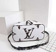 Louis Vuitton NEONOE Bucket Handbag White Bagsaa - 6