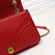 Gucci Marmont medium matelassé shoulder bag Red 443496 - 2