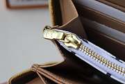 Louis Vuitton Micro Pochette Accessories Zipper wallet Green - 2