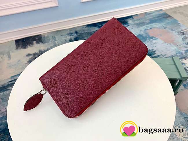 LV Zippy Wallet M58429 Mahina Leather Red - 1