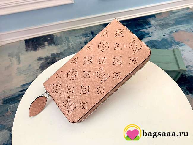 LV Zippy Wallet M58429 Mahina Leather - 1