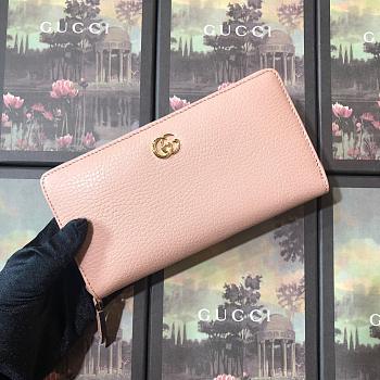 Gucci Leather zip around wallet Pink
