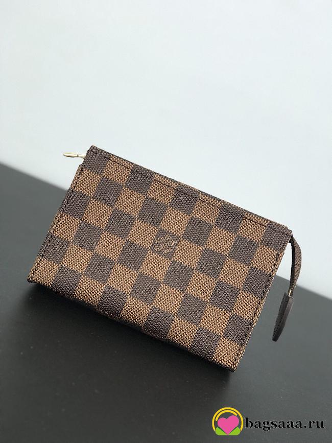 LV TOILETRY POUCH M47546 15cm - 1