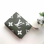 LV TOILET POUCH XL 26cm - 1