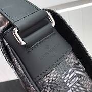LV DISTRICT Men's small handbag - 4