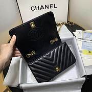Chanel 2019 New Lambskin mini bag Black - 5