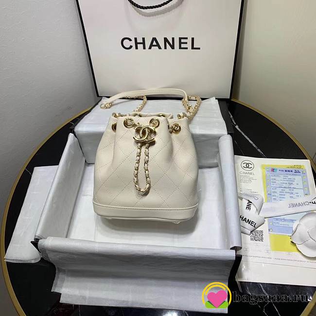 Chanel new bucket chain bag 16cm - 1