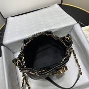 Chanel new bucket chain bag 16cm Black - 5