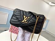 LOUIS VUITTON NEW WAVE CHAIN POCHETTE M63929 18CM - 1