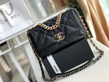 Chanel 2019 New bag 26cm Black