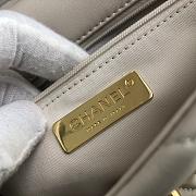 Chanel 2019 New bag 26cm White - 6