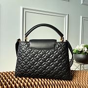 LV Capucines Monogram handbag 31CM Black - 6