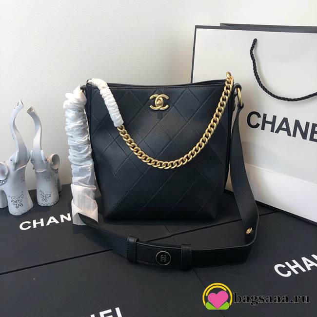 Chanel Hobo Handbag A57573 Black 20cm - 1