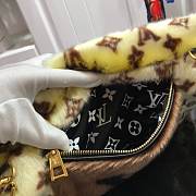 Louis Vuitton Monogram Mink M76094 - 6